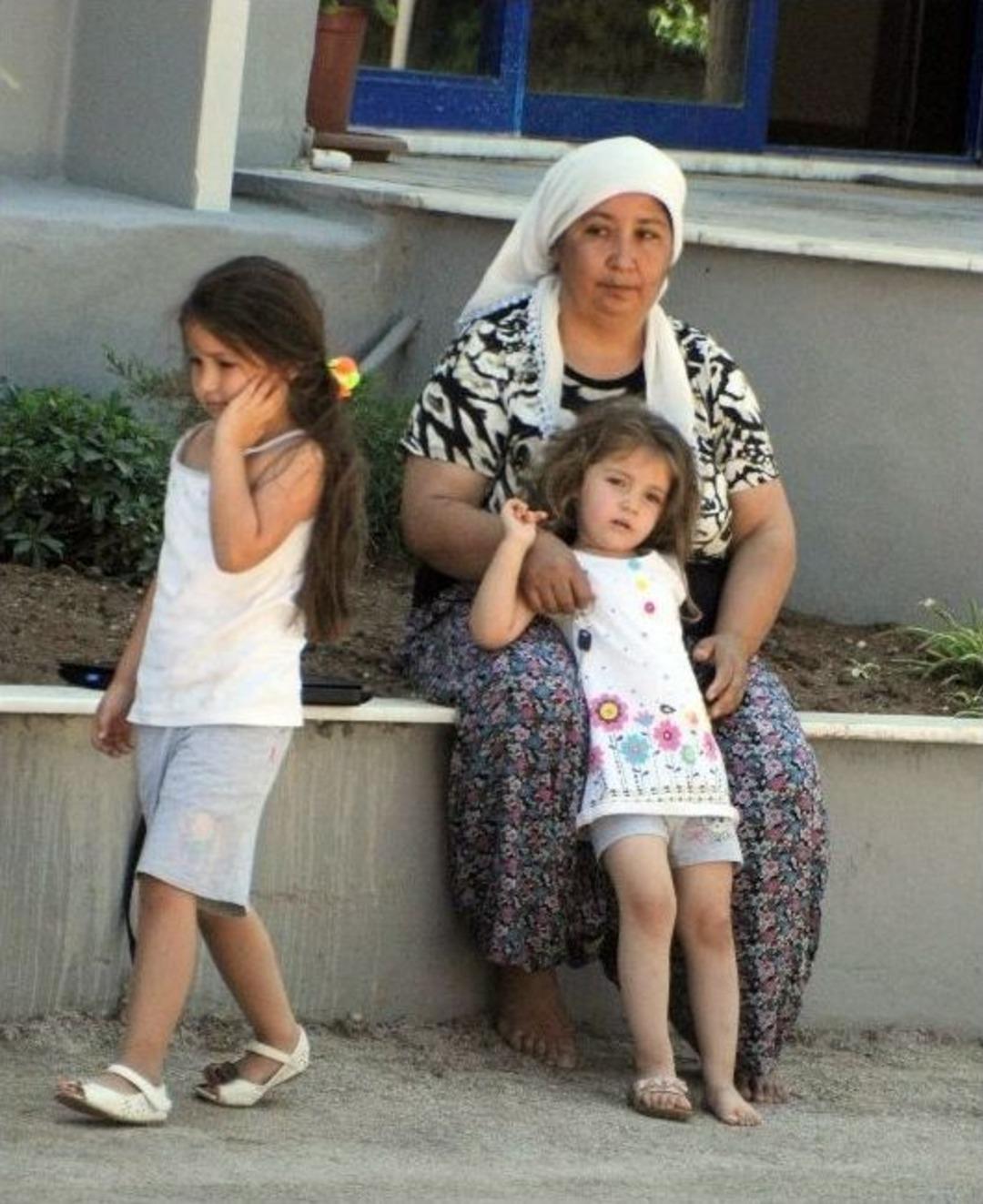 Antalya&rsquo;da Hurdalıkta &Ccedil;ıkan Yangın G&uuml;&ccedil;l&uuml;kle S&ouml;nd&uuml;r&uuml;ld&uuml;