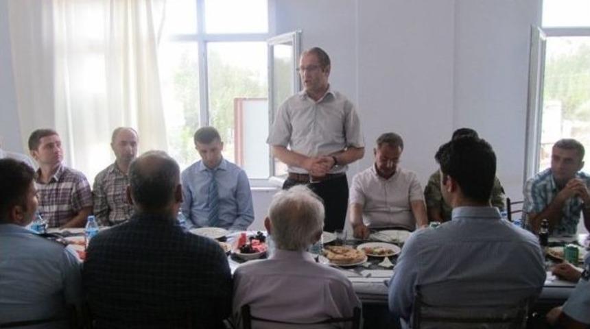 Emniyet Amiri &Ouml;mer &Uuml;nver&rsquo;e Veda Yemeği Verildi