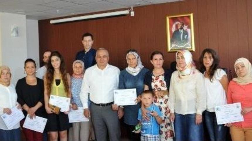 Erdemli&rsquo;de Girişimci Adayları Sertifikalarını Aldı