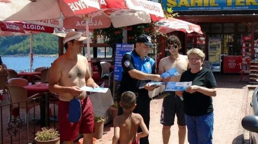 Amasra Polisinden &Ccedil;eken Akıntı Uyarısı