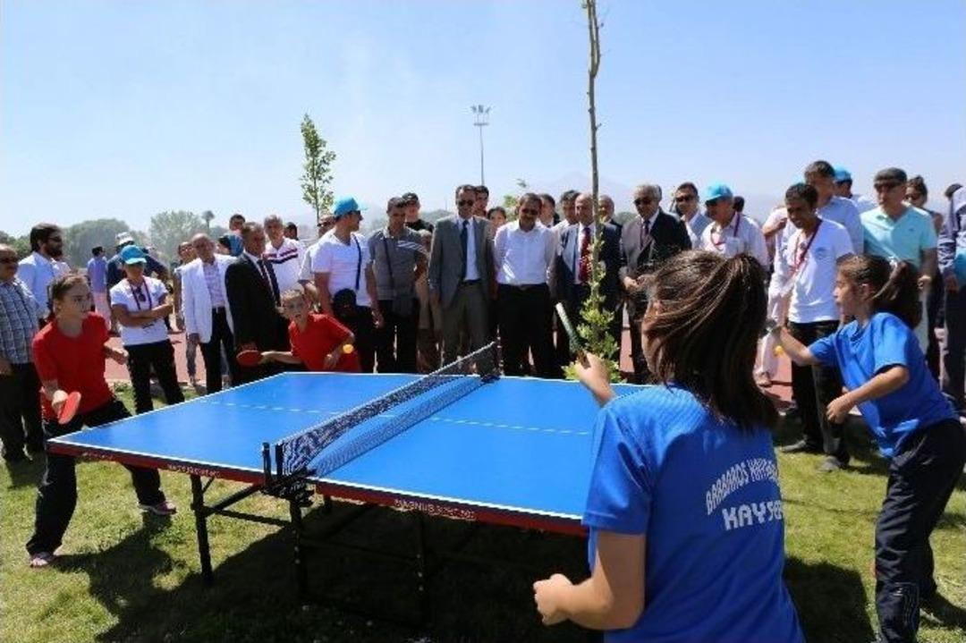 Spor Festivali Ve A&ccedil;ık Su Y&uuml;zme Yarışları Başladı