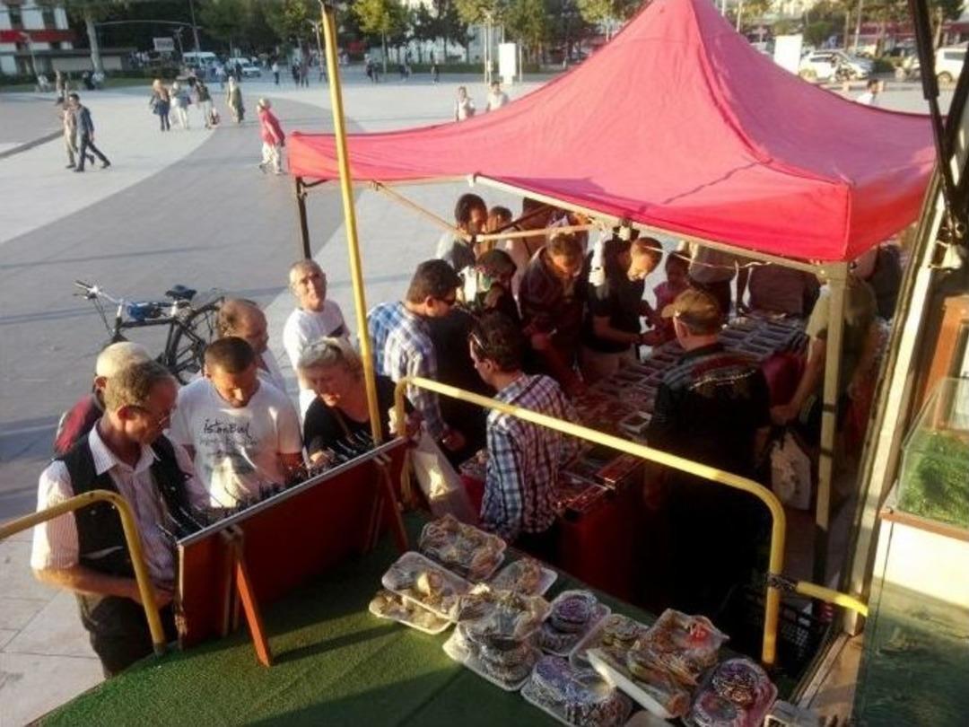 &Ccedil;anakkale Savaşı Gezici M&uuml;zesi Otob&uuml;s&uuml; Sakarya&rsquo;da