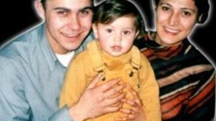 Kazada &Ouml;len Gazeteci Ve Ailesi Anıldı