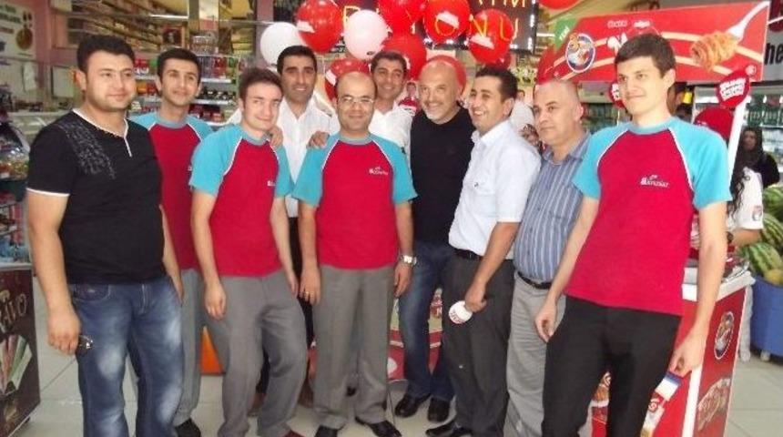 Komedi Sanat&ccedil;ısı Yavuz Se&ccedil;kin Malatya&rsquo;da Sevenleri İle Buluştu