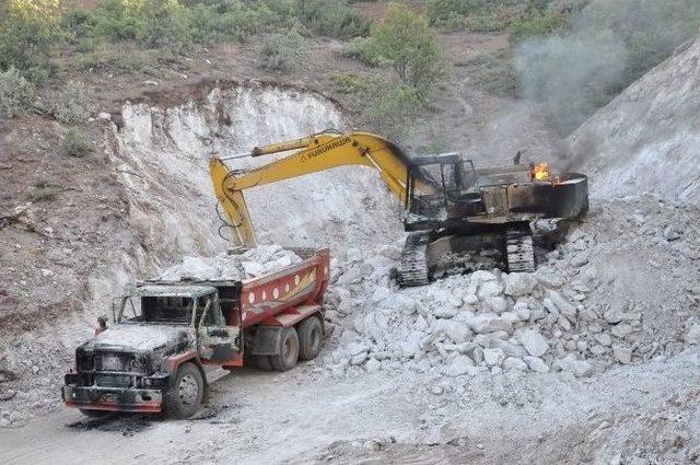 Ak Parti Tunceli İl Başkanı’nın Araçları Yakıldı