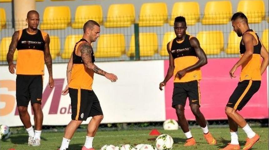 Galatasaray, Fenerbah&ccedil;e Ma&ccedil;ının Hazırlıklarını S&uuml;rd&uuml;rd&uuml;