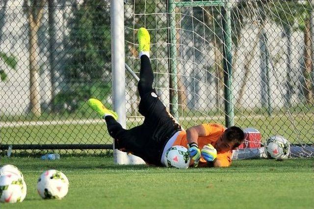 Galatasaray, Fenerbahçe Maçının Hazırlıklarını Sürdürdü