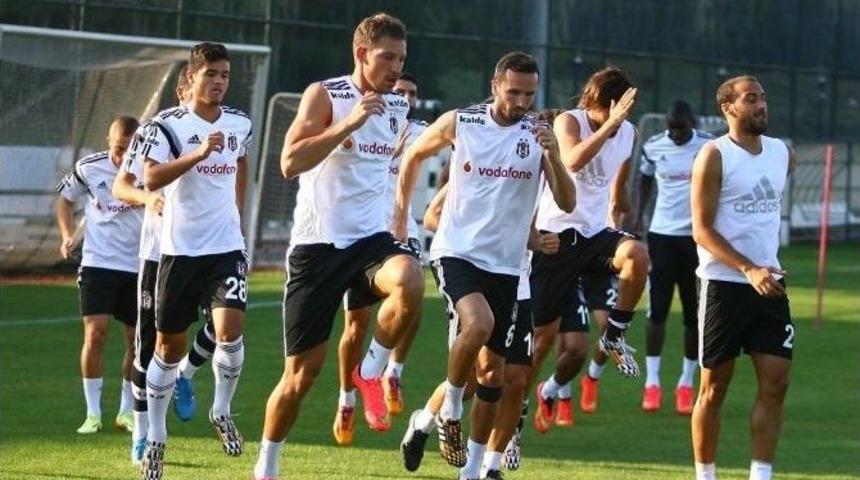 Beşiktaş, Arsenal Ma&ccedil;ının Hazırlıklarını S&uuml;rd&uuml;r&uuml;yor