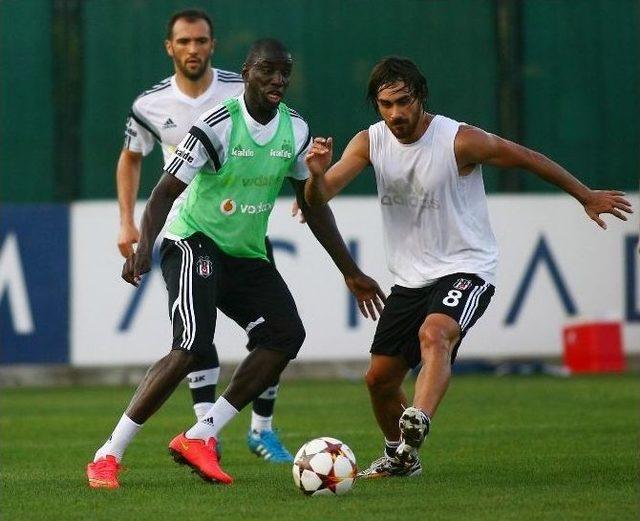 Beşiktaş, Arsenal Maçının Hazırlıklarını Sürdürüyor