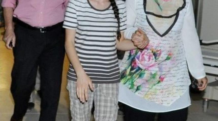 (&ouml;zel Haber) Maganda Kurşunu Gen&ccedil; Kızın Kafasını Sıyırdı