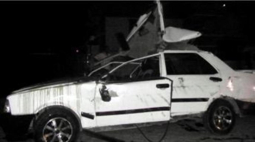 Trakt&ouml;rle 6 Otomobile 1 De Motosiklete &Ccedil;arpıp Ka&ccedil;tı