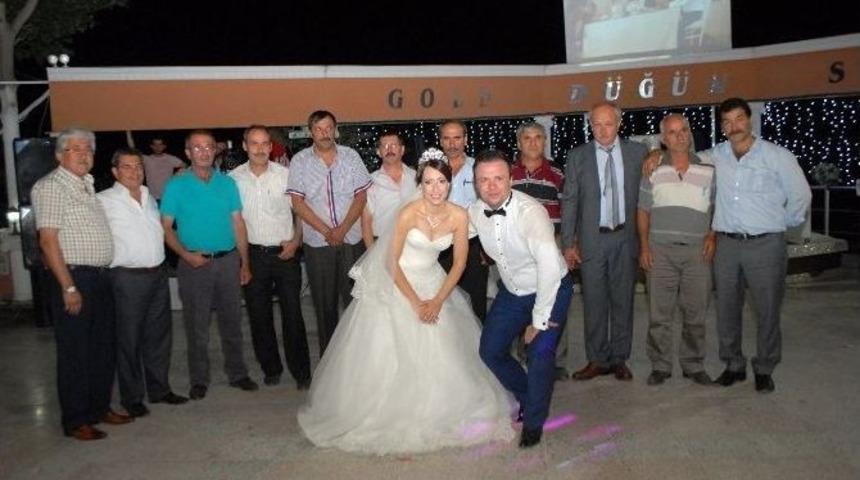 Otuz Yıllık Hasret D&uuml;ğ&uuml;nde Bitti