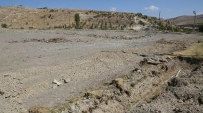 Yeni Malatyaspor&rsquo;un Antrenman Sahası Sezona Yetişmedi