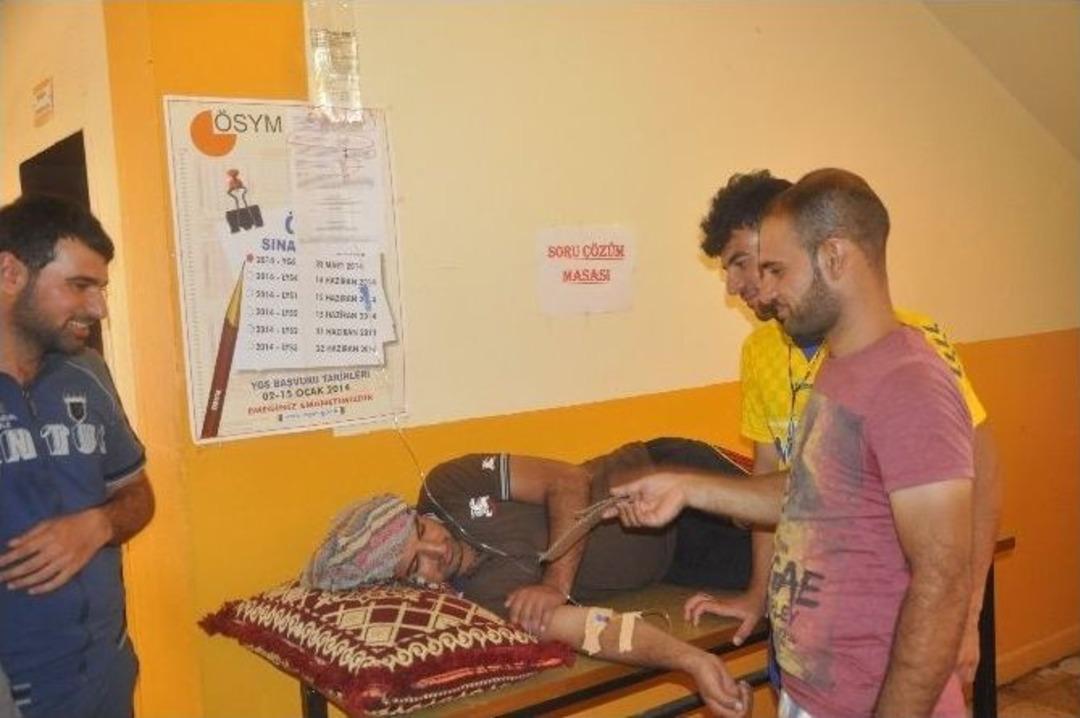 Işid&rsquo;den Ka&ccedil;an Yezidiler Okullara Sığındı