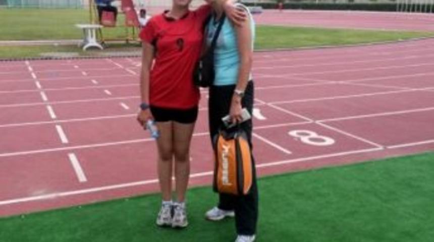 Burhaniyeli İpek Kampa &Ccedil;ağrıldı