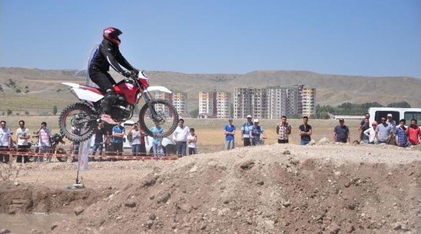 Sorgun&rsquo;da Motocross Heyecanı