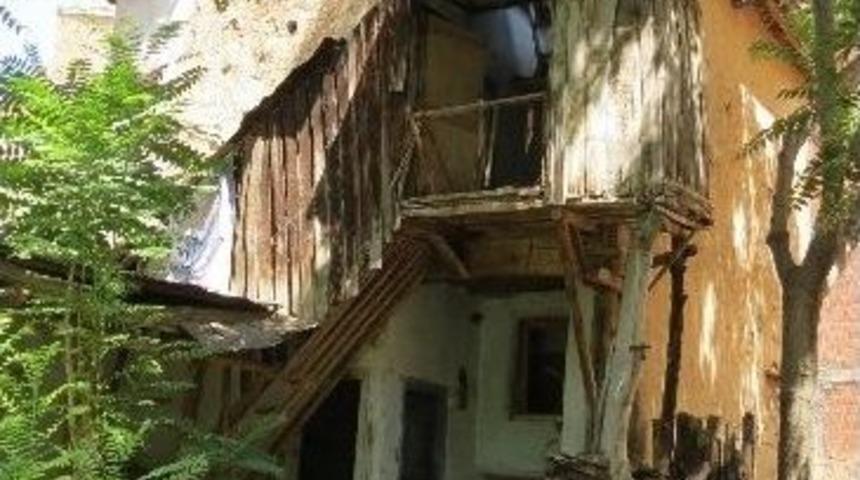 Metruk Evler Korku Veriyor