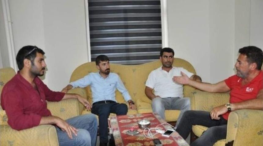 Van Vakfı Başkanı &Ccedil;elik&rsquo;ten Vimed&rsquo;e Ziyaret