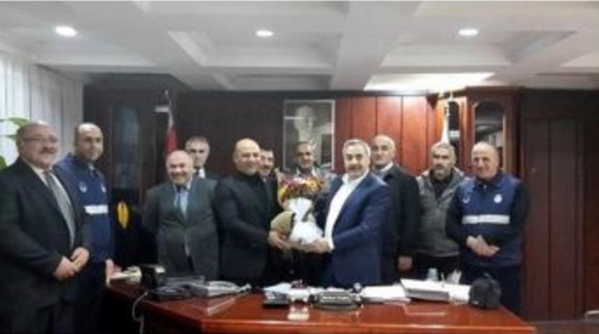 Tercan&rsquo;da Belediye İş&ccedil;ilerinin Mutlu G&uuml;n&uuml;