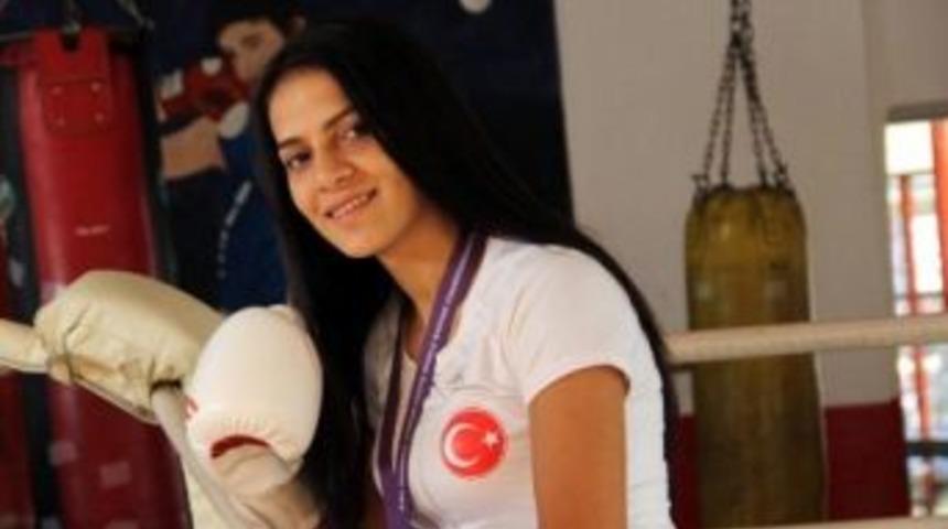 Nanjing&rsquo;te Neriman Işık&rsquo;tan Bronz Madalya Geldi