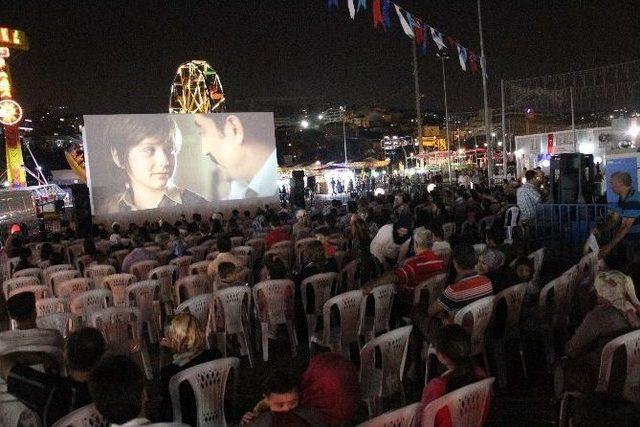 Kağıthanelilerin Açık Hava Sinema Keyfi Sona Erdi