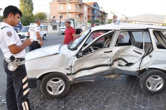 Fethiye&rsquo;de Trafik Kazası: 1 &Ouml;l&uuml;, 1 Yaralı 1