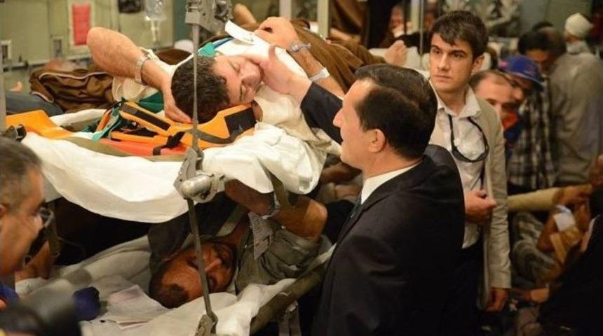 İneg&ouml;l&rsquo;de G&ouml;revli Filistinli Doktordan Yaralı Vatandaşlarına G&ouml;n&uuml;ll&uuml; Hizmet