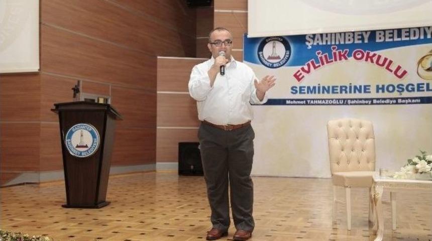 Evlilik Okulununa &Ccedil;iftler Yoğun İlgi G&ouml;steriyor