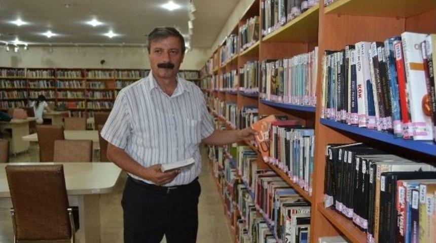 Niğde&rsquo;de K&uuml;t&uuml;pane&rsquo;yi 100 Bin Kişi Kullanıyor