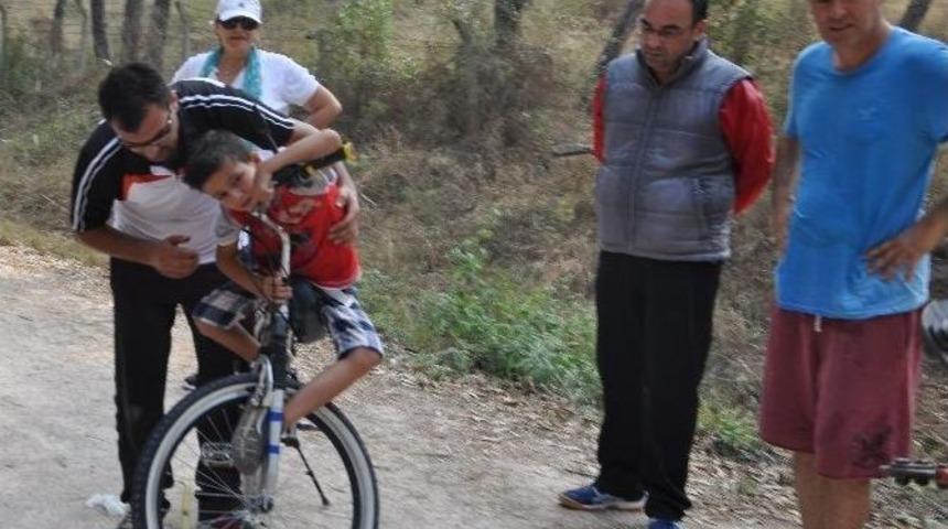 Ayağını Fren Yapınca Sakat Kalma Tehlikesi Ge&ccedil;irdi