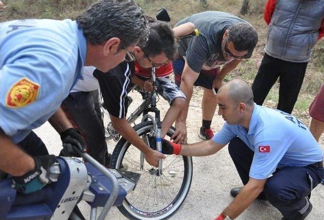 Ayağını Fren Yapınca Sakat Kalma Tehlikesi Geçirdi