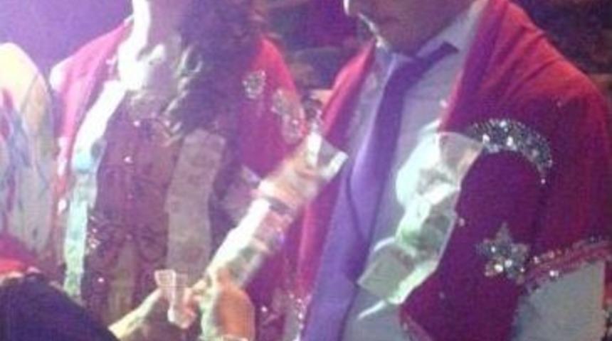 D&uuml;ğ&uuml;n G&uuml;n&uuml; Akraba Dehşeti: İki Yaralı