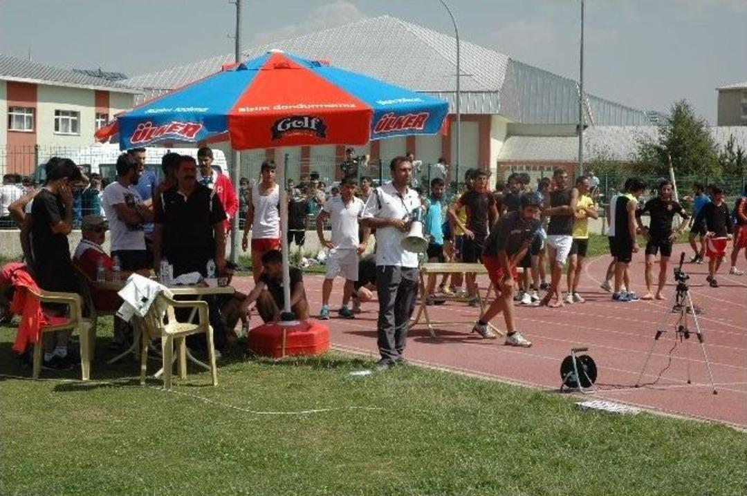 Besyo Sınavında Zorlu Parkuru Ge&ccedil;emeyen &Ouml;ğrenciler G&ouml;zyaşlarına Boğuldu