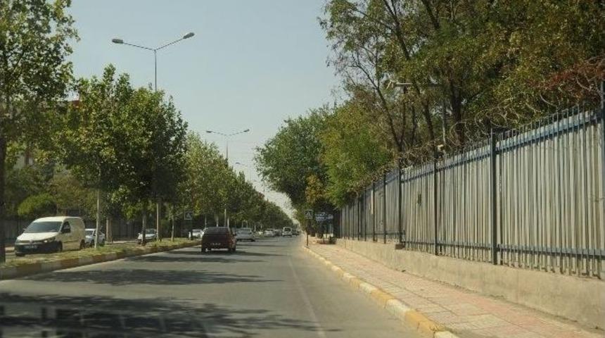 Belediye 7. Kolordu Duvarını 10 Metre Geriye &Ccedil;ekecek