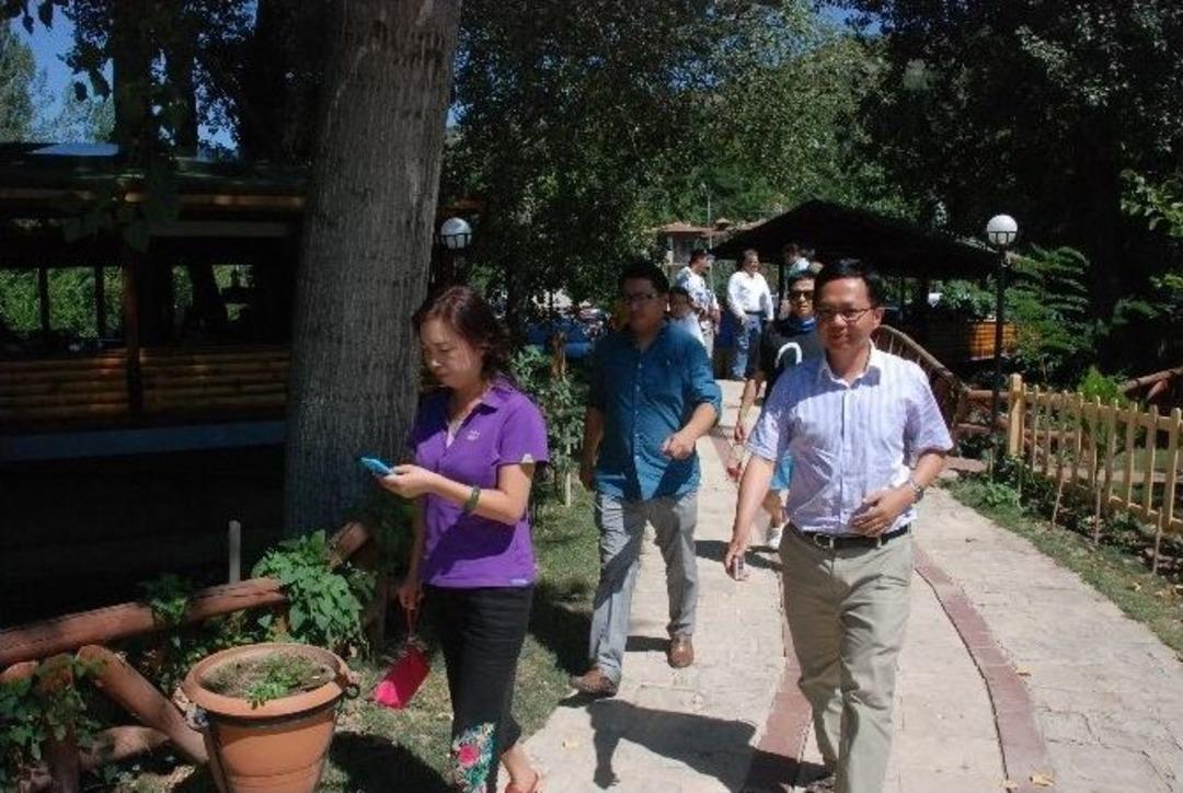 &Ccedil;inlilerin &rsquo;ipek Yolu &Uuml;zerinde On Bin Mil&rsquo; Projesi