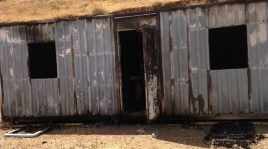 Pkk Erciş&rsquo;te Konteyner Yaktı