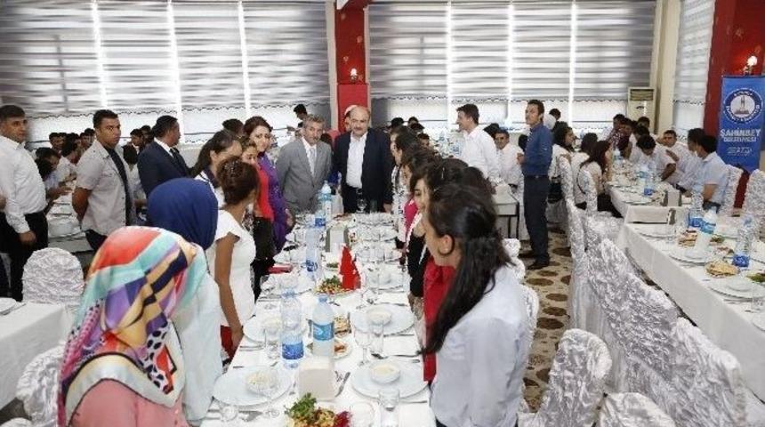 Şahinbey Belediyesi Eğitimdeki Başarısını Kutladı