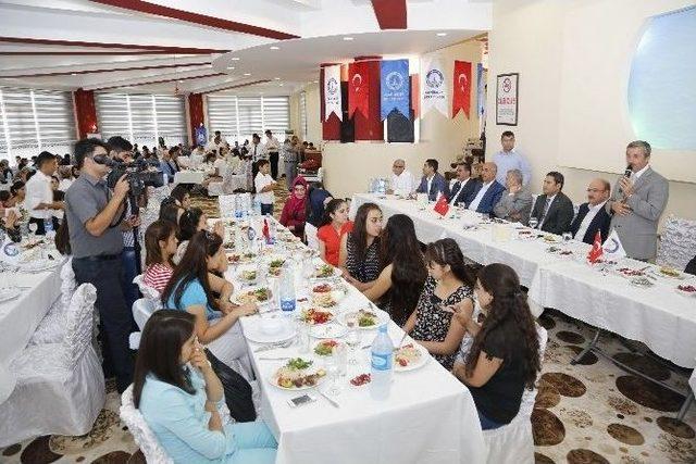 Şahinbey Belediyesi Eğitimdeki Başarısını Kutladı