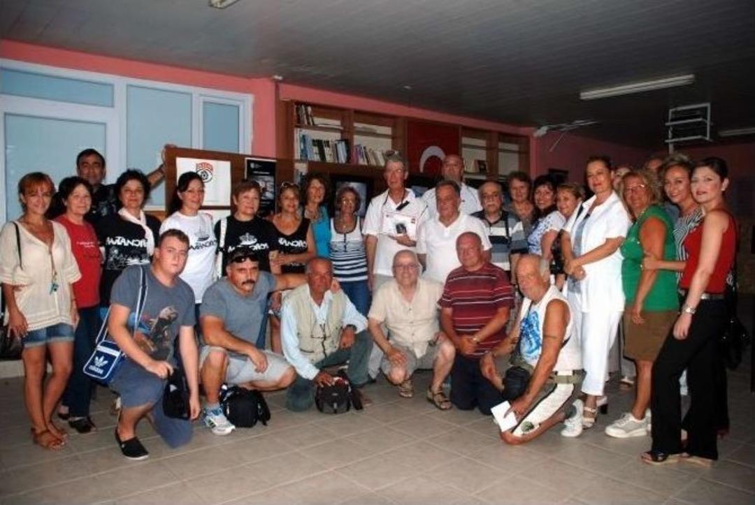 Balıkesirli Fotoğraf Sanat&ccedil;ıları G&uuml;re&rsquo;de Sergi A&ccedil;tı