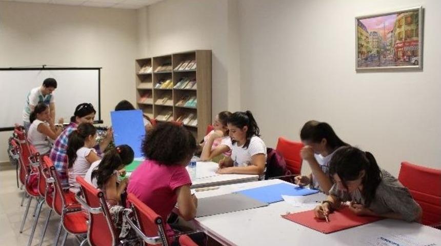 Gençler El Sanatlarını Öğreniyor