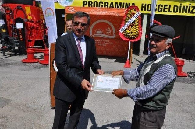 Kütahya Çiftçisine Makine Ve Ekipman Desteği 2