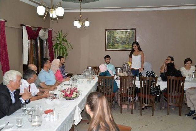 Bolu Valiliği’nde Tömer Kursiyerlerine Yemek