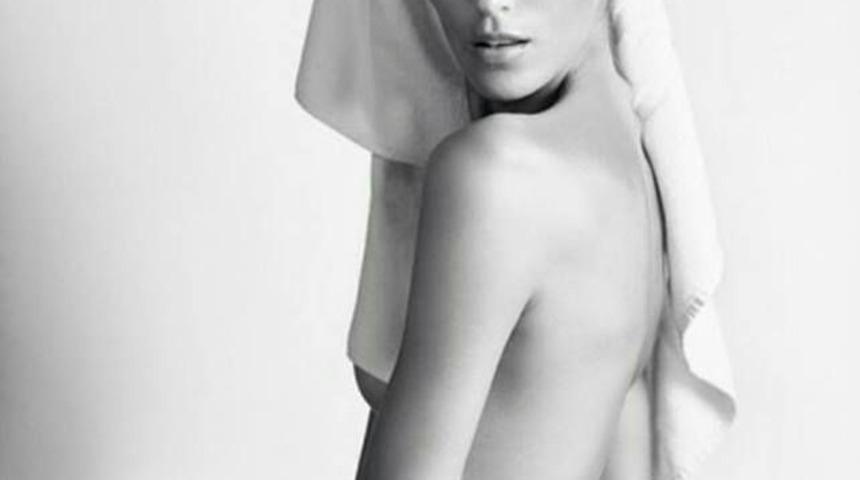 Victoria&rsquo;s Secret meleği Romee Strijd de Towel Series&rsquo;de!