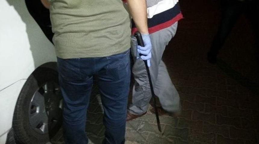 Pendik&rsquo;te Bı&ccedil;aklı Kavga: Biri Polis İki Yaralı