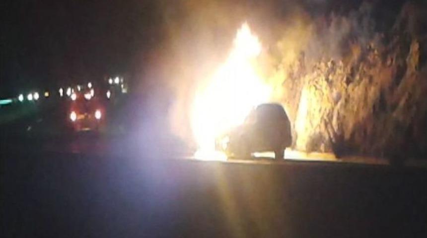 Tatil Dönüşü Otomobili Alev Alev Yandı