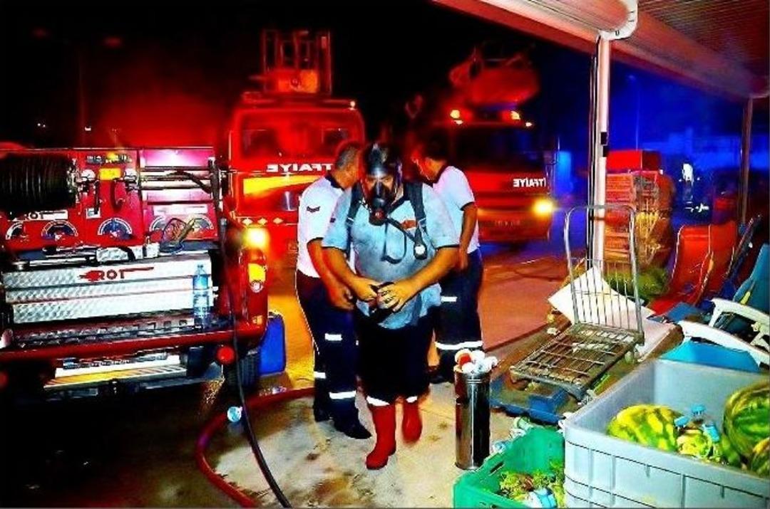 S&uuml;permarkette Yangın Paniği