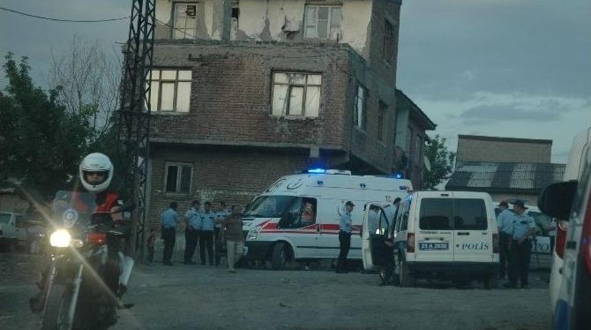 Erzurum&rsquo;da Bı&ccedil;aklı Kavga: 2 Yaralı