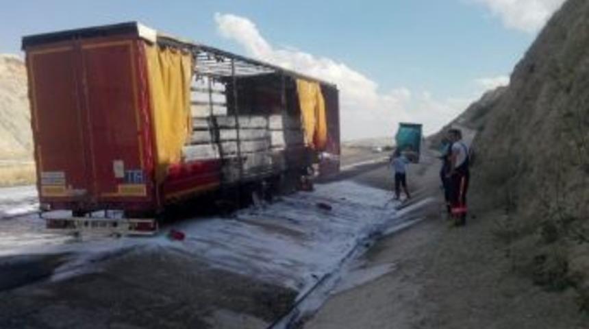 Otobanda Tır Yangını