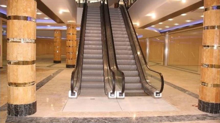 D&ouml;şemealtı&rsquo;nın İlk Avm&rsquo;si Hizmete A&ccedil;ılıyor