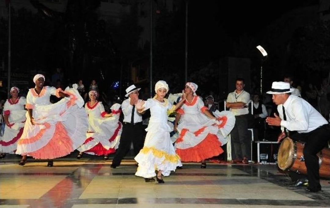 Bal&ccedil;ova&rsquo;da Şimdi Şenlik Zamanı